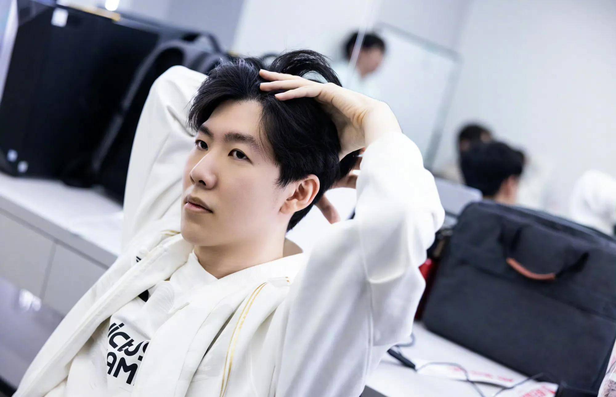 库里用足以 库里用足以