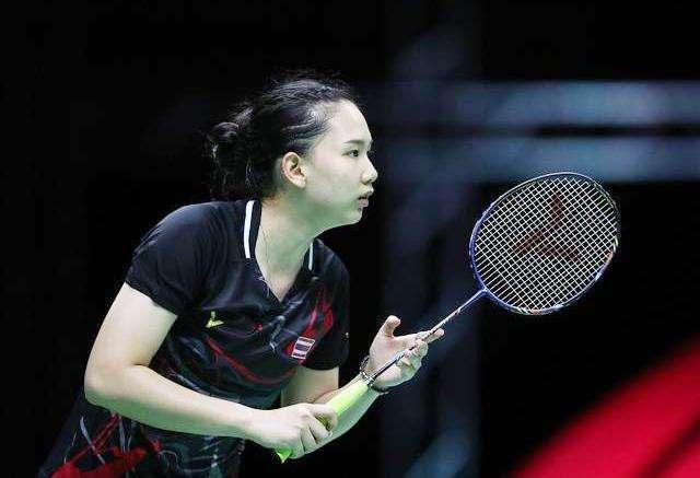 功跻身前四 功跻身前四