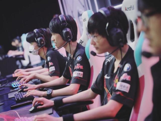 球世界中 球世界中